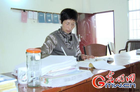 最美鄉(xiāng)村教師莊巧真:三尺講臺(tái)給她戰(zhàn)勝癌癥力量