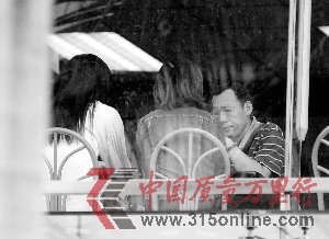 大學(xué)現(xiàn)3萬收購(gòu)卵子廣告女生稱不會(huì)捐不靠譜(圖)