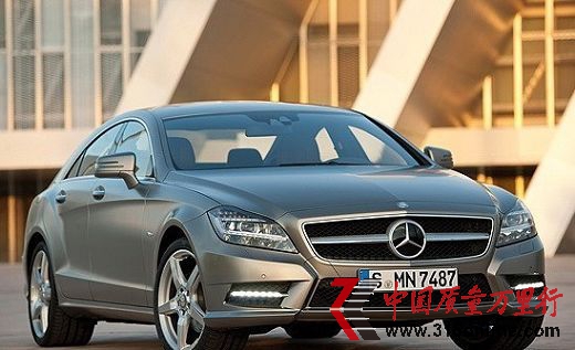 奔馳公司因氣囊缺陷在英國召回1288輛CLS汽車。 奔馳公司因氣囊缺陷在英國召回1288輛CLS汽車。