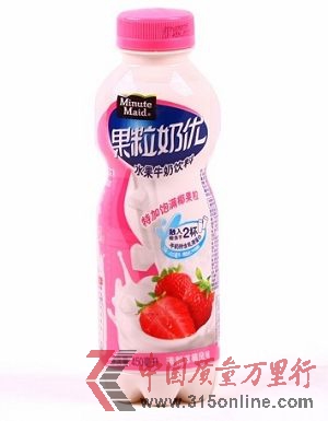 圖為可口可樂品牌飲料“美汁源果粒奶優(yōu)”(清新草莓口味)。